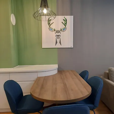 アパート Jelen - Snezna Dolina ヤホリナ